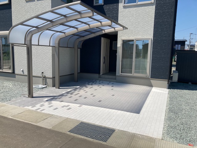 盛岡市の現場　カーポート施工