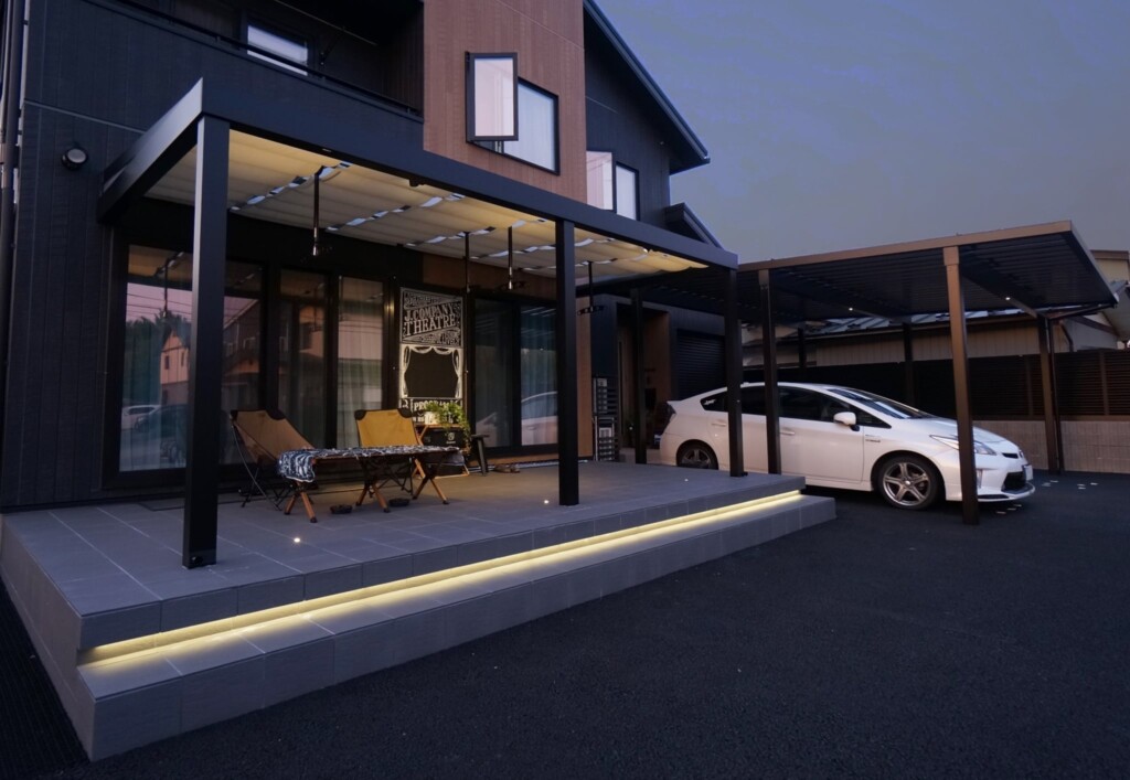 黒のエクステリア